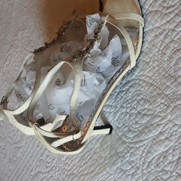 Formal Sandals - Picture 3 of 6